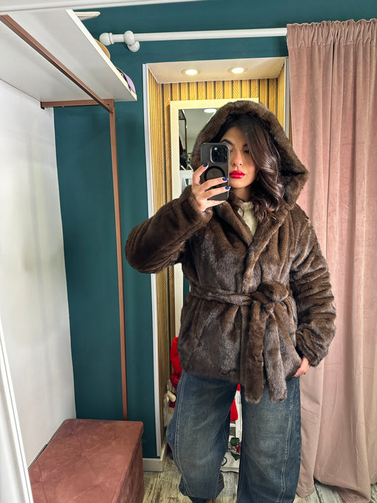 Pelliccia testa di moro cintura