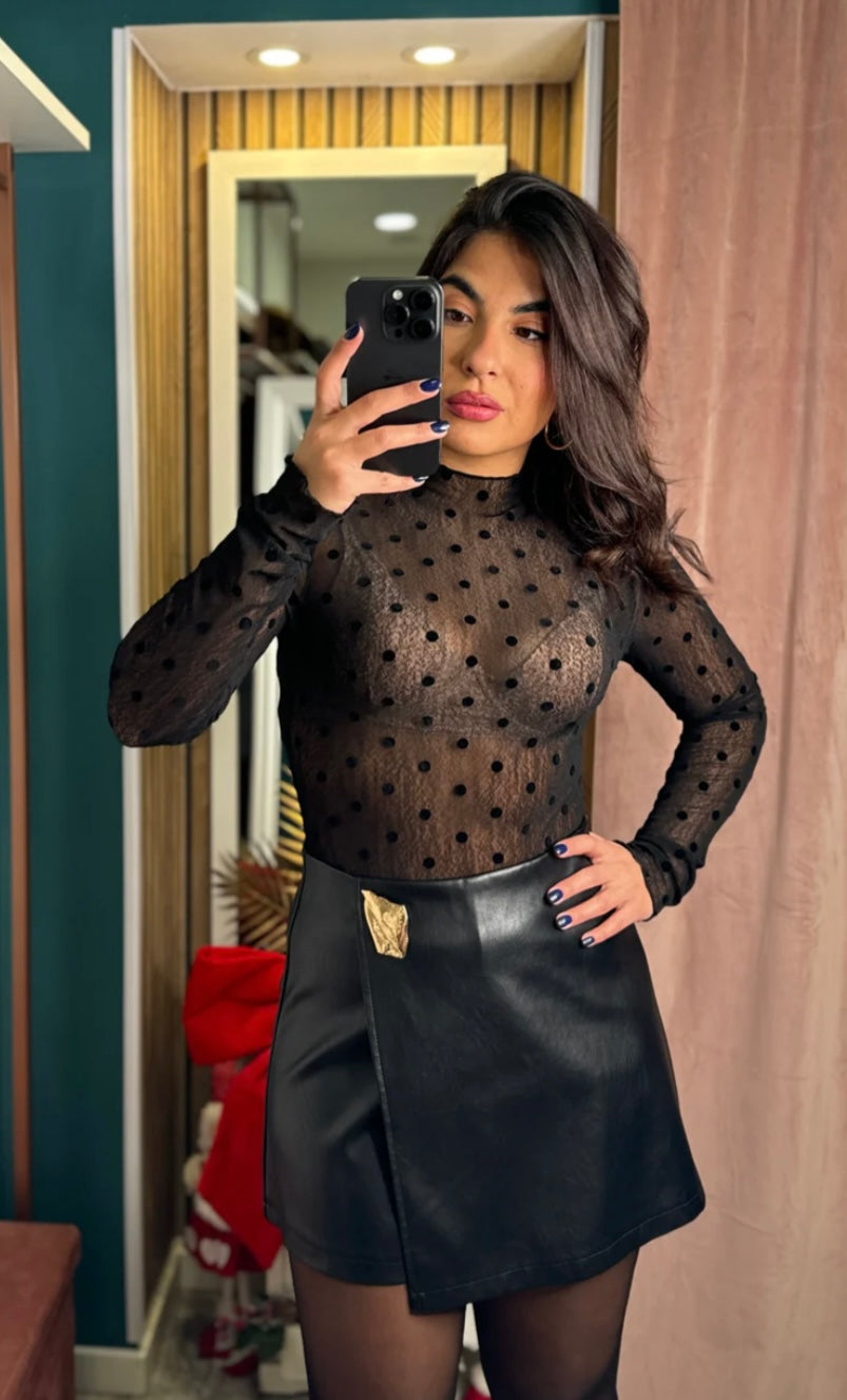 Top velato pois
