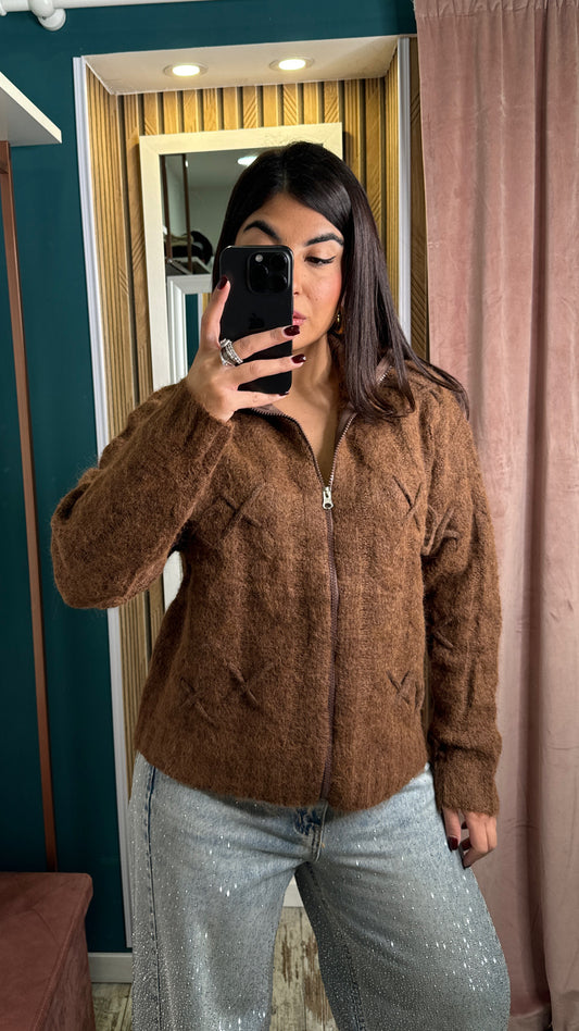 Pullover con zip