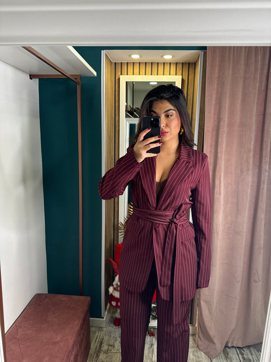 Tailleur Gessato bordeaux