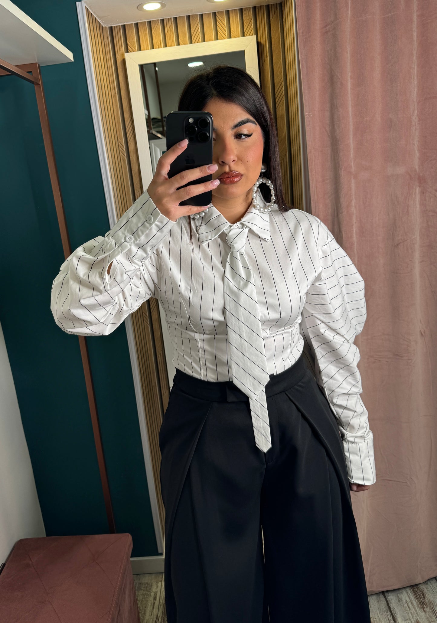 Camicia cravatta bianca