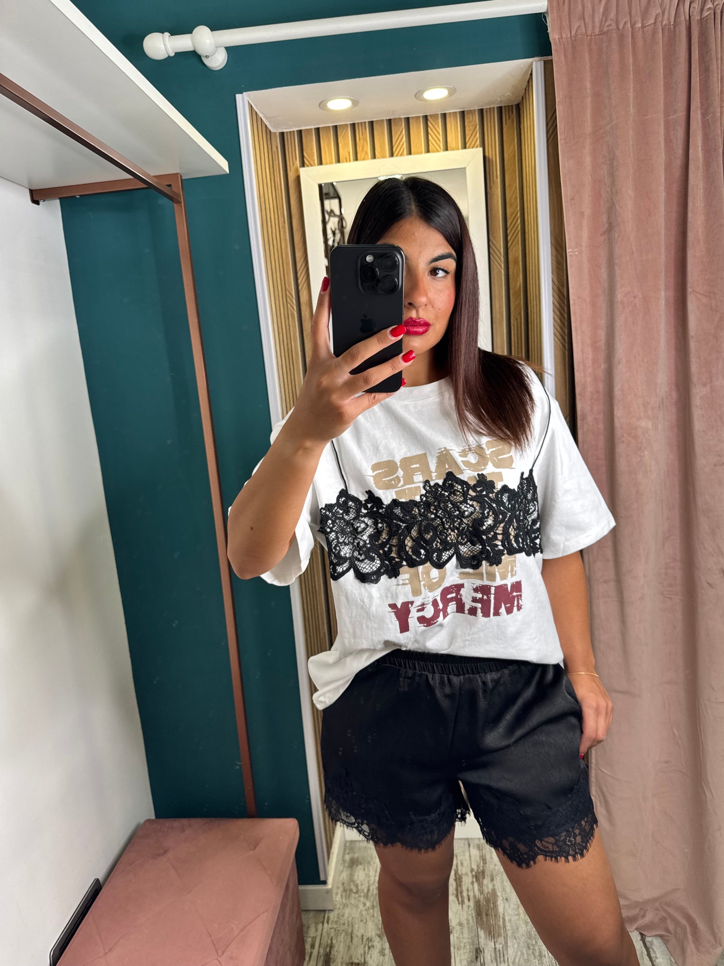 Shorts satin merletto