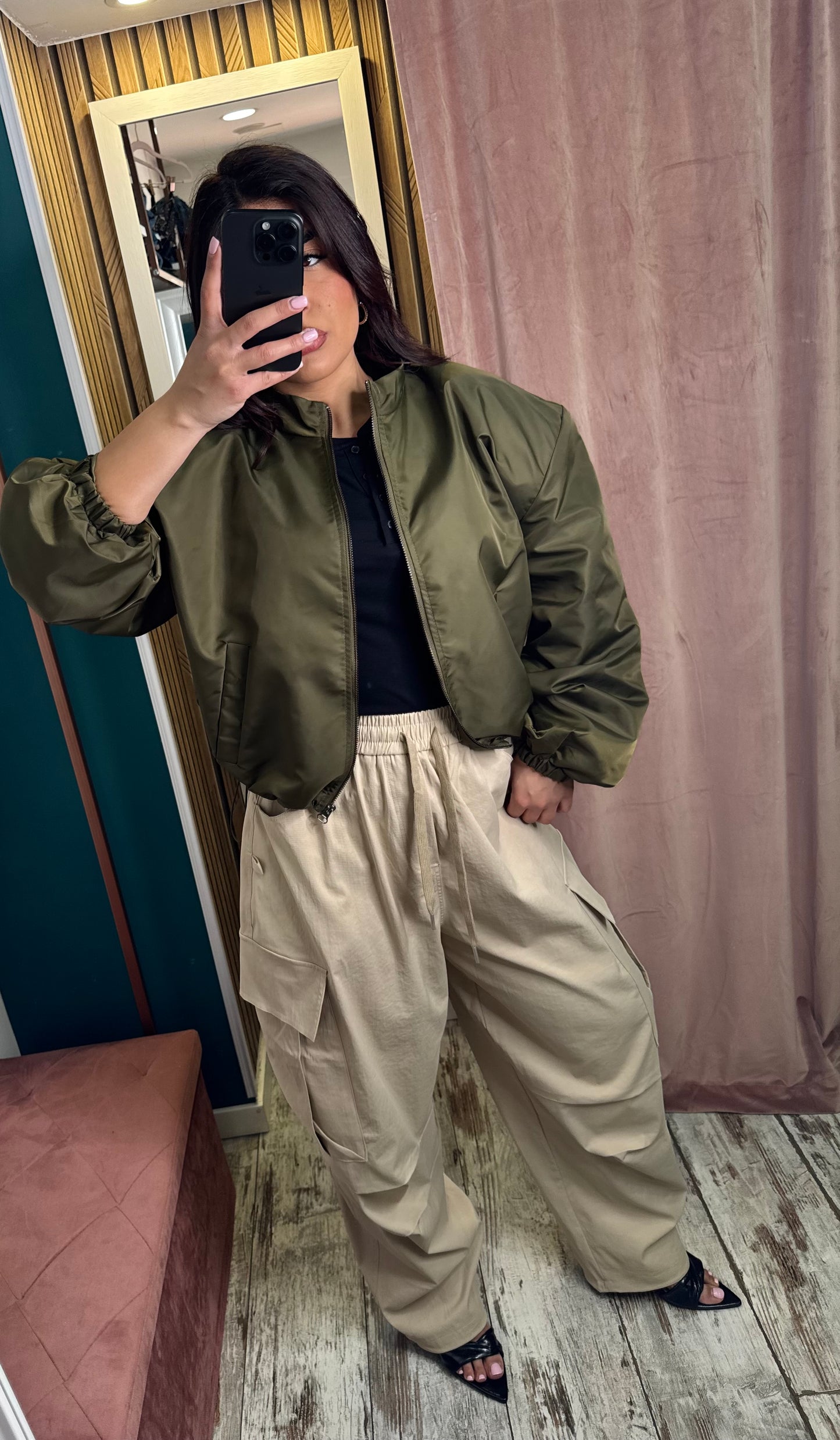 Pantaloni beige vert