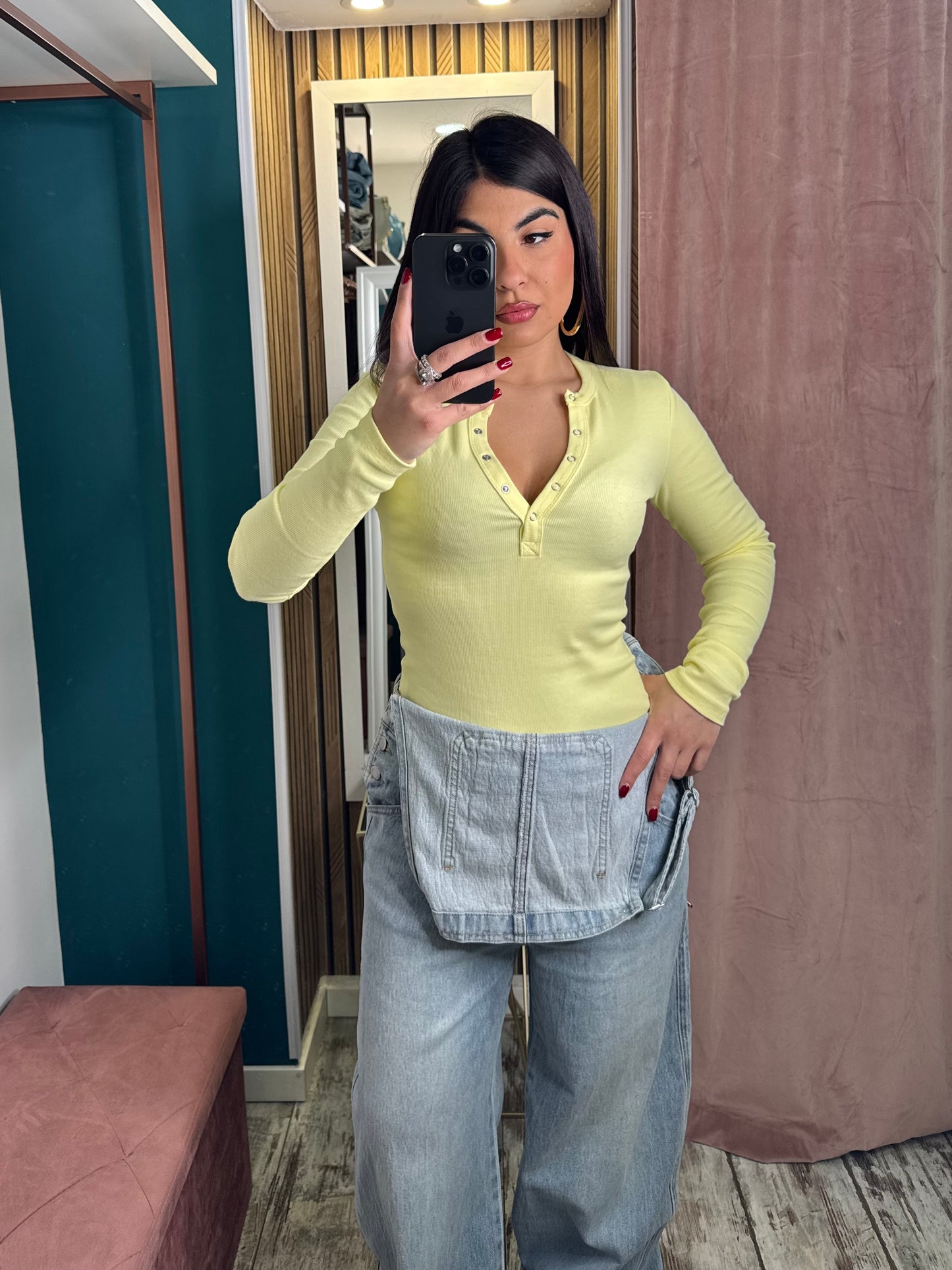 Maglia costine bottoni