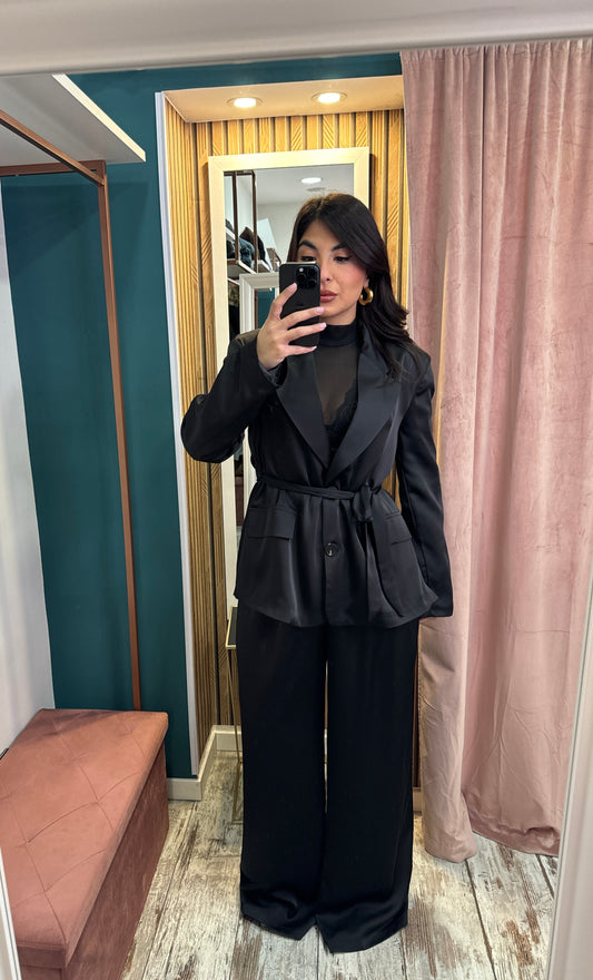 Tailleur satin