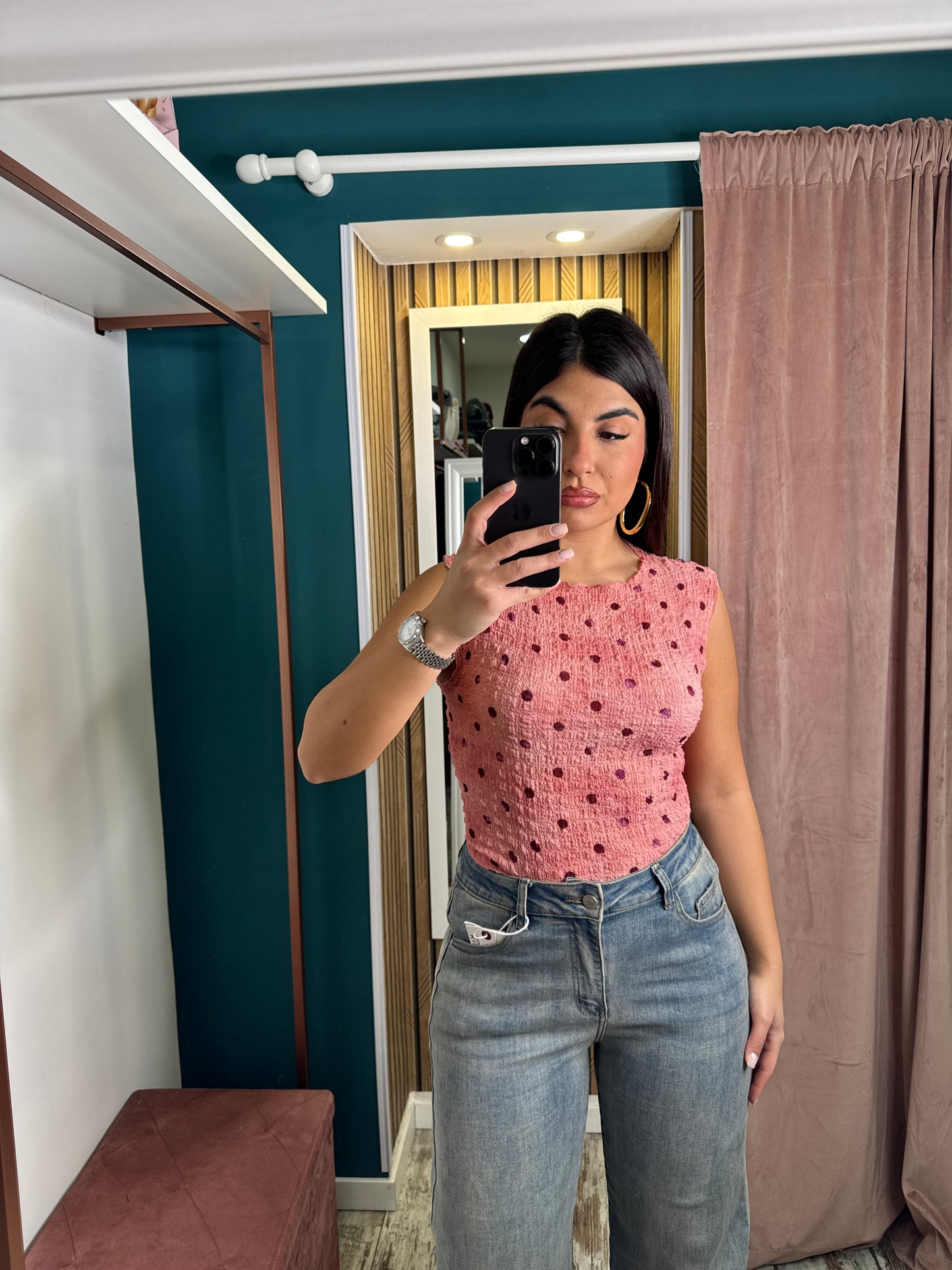 Top pink pois